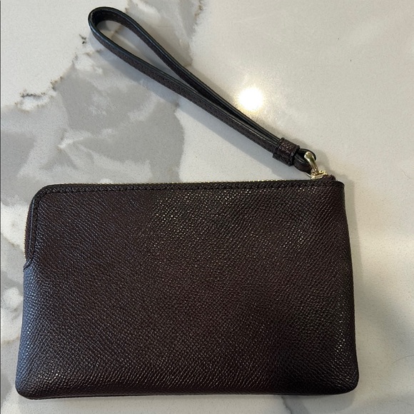 Coach Raspberry Wristlet - Picture 3 of 5